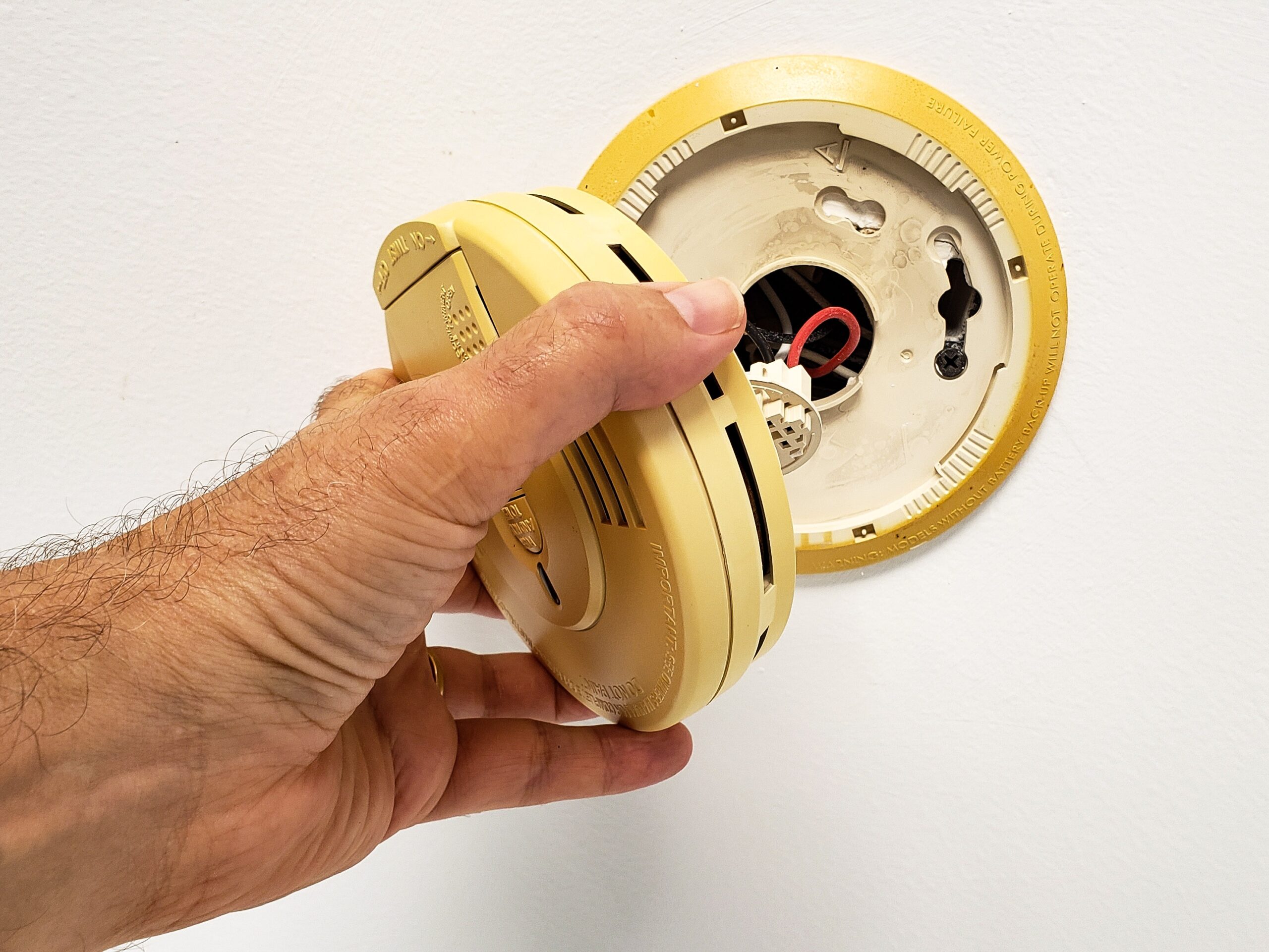 smoke alarm compliance certificate qld
